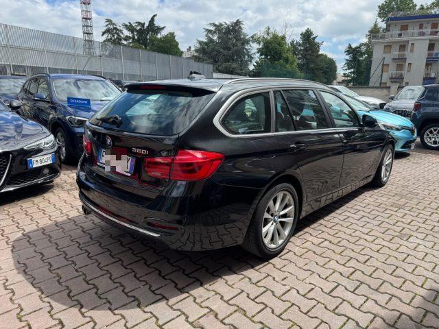 BMW 320 i Touring Business aut.