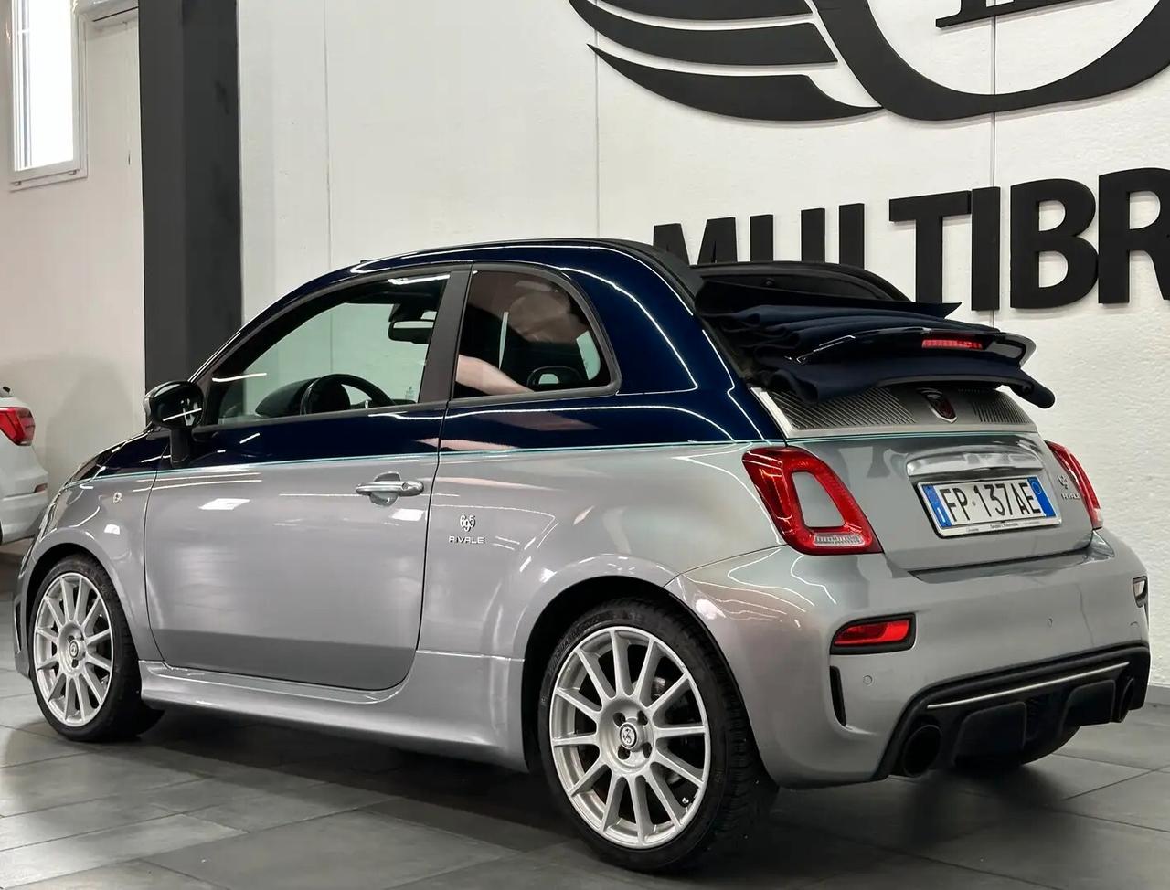 Abarth 695C 1.4 16V RIVALE 180CV F1 AKRAPOVIC PARI AL NUOVO