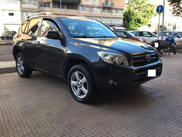 Toyota RAV 4 2.2 D-4D 136 CV Luxury