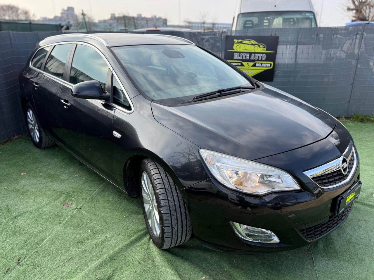 Opel ASTRA 2012 SW 1.7 DIESEL SPORTS TOURER COSMO