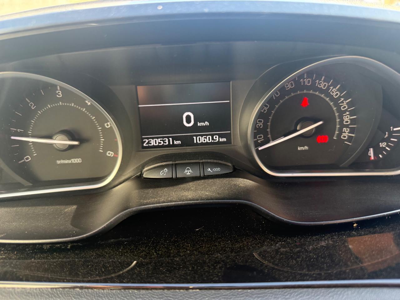 Peugeot 208 1.4 HDi 68 CV 5 porte Allure
