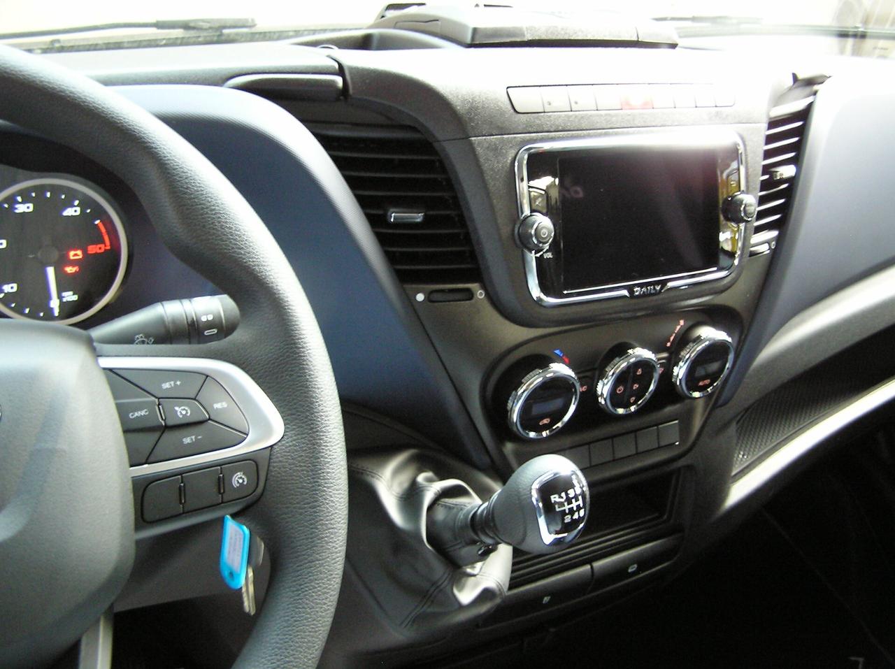 Carro attrezzi Daily 35C18 KM0 NUOVO PACK CONNECT scarrabile
