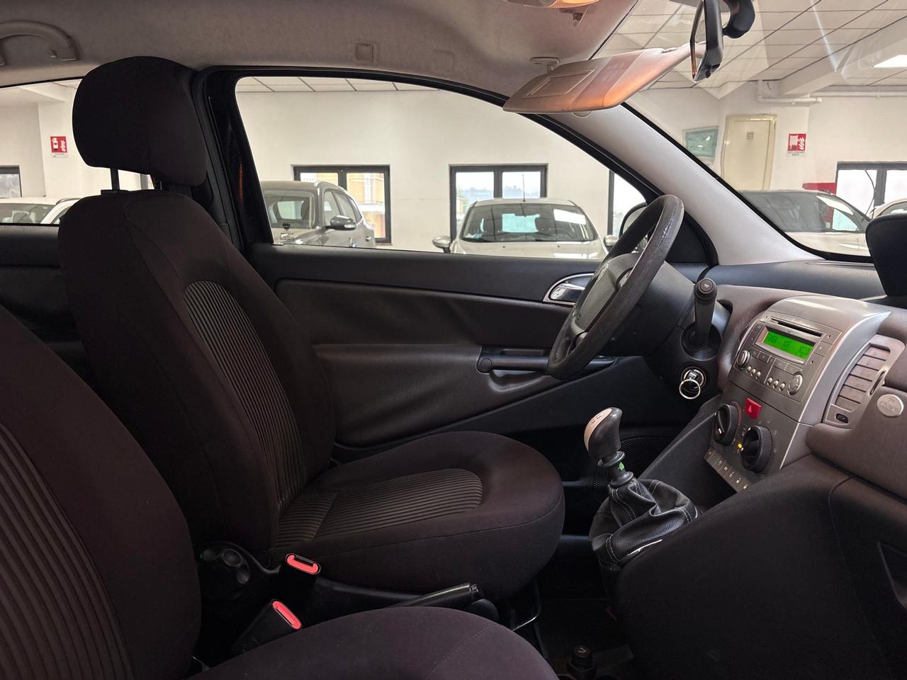 Lancia Ypsilon 1.2 8v New Oro 69cv