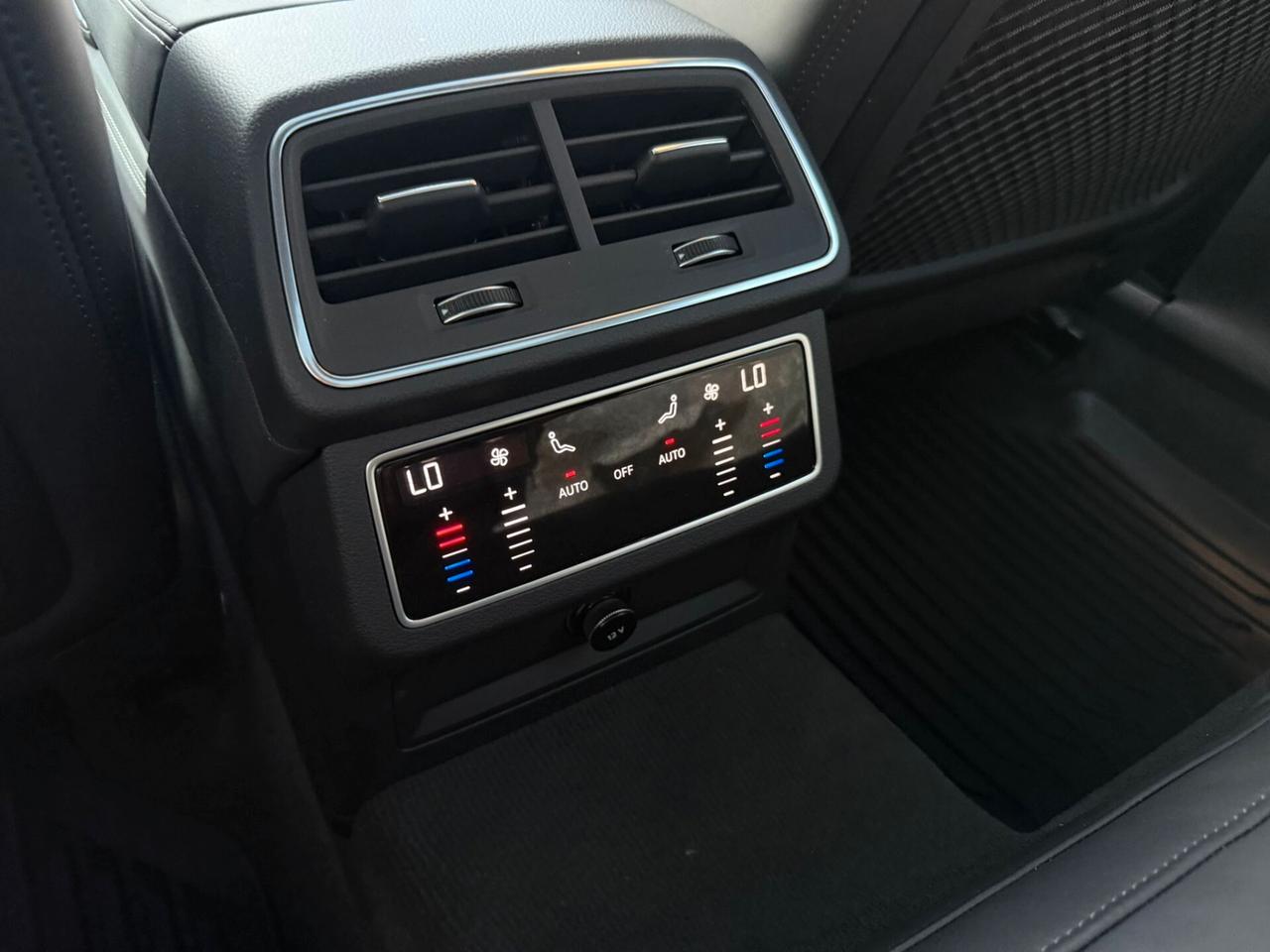 Audi RS6 RS 6 Avant 4.0 TFSI V8 quattro tiptronic Performance