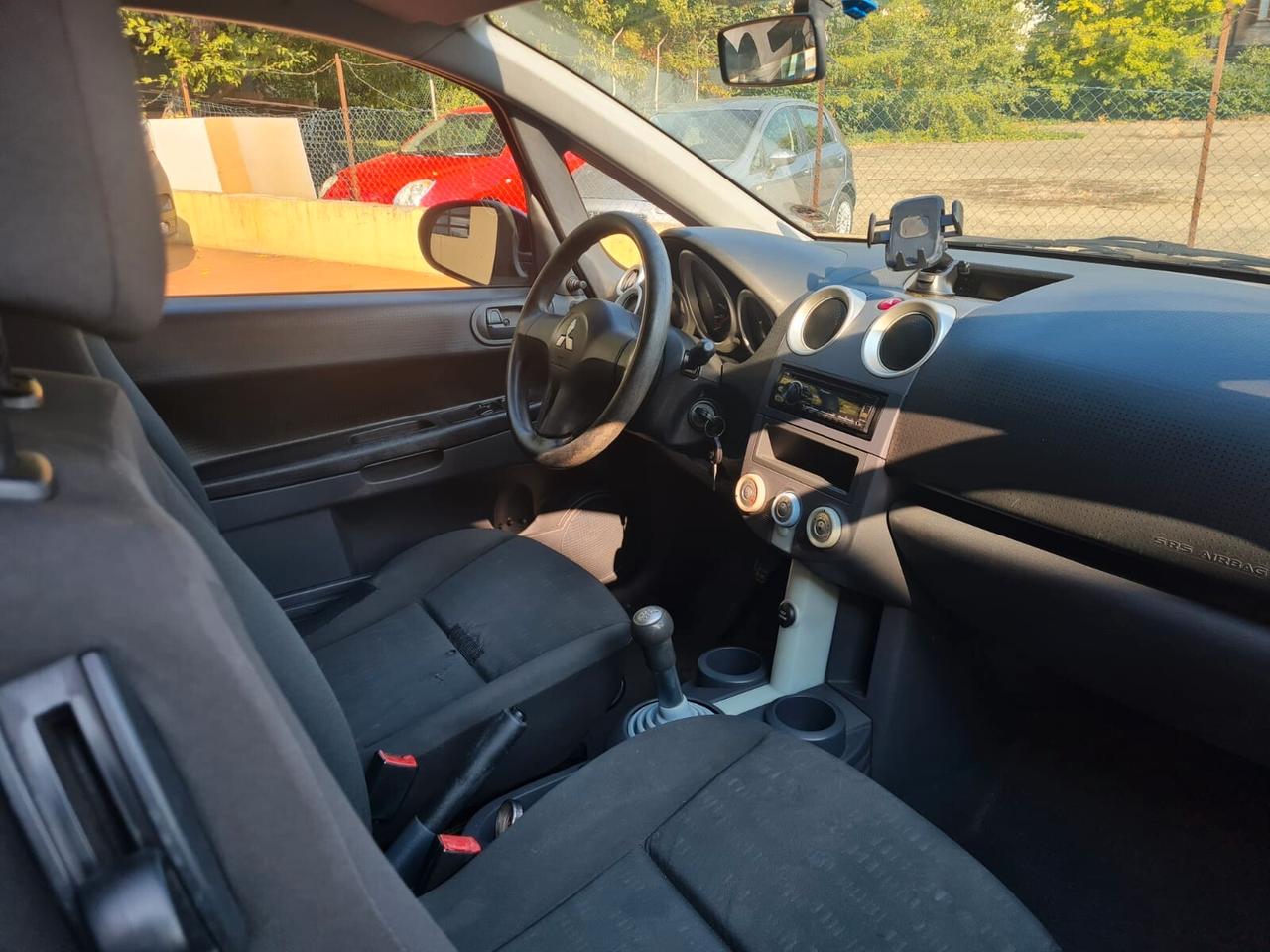 Mitsubishi Colt 2007 1.1 BENZ/GPL C.D.FATTA