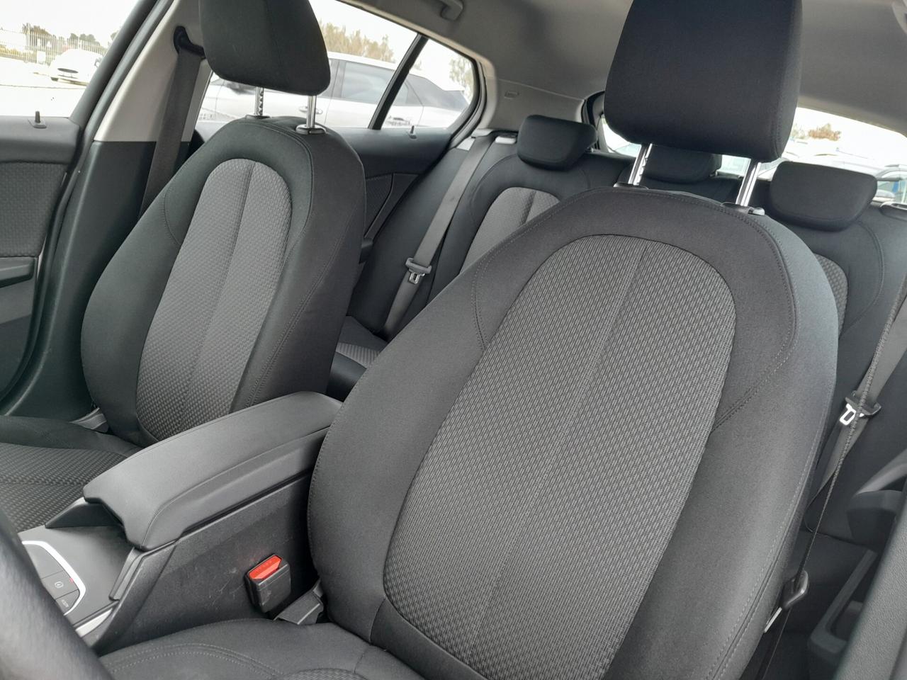 BMW 116 D 5P BUSINESS ADVANTAGE CAMBIO AUTOMATICO