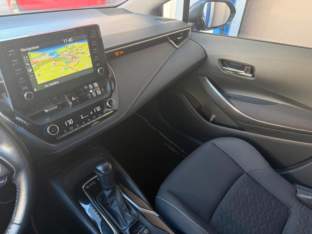 Toyota Corolla 1.8 Hybrid Business