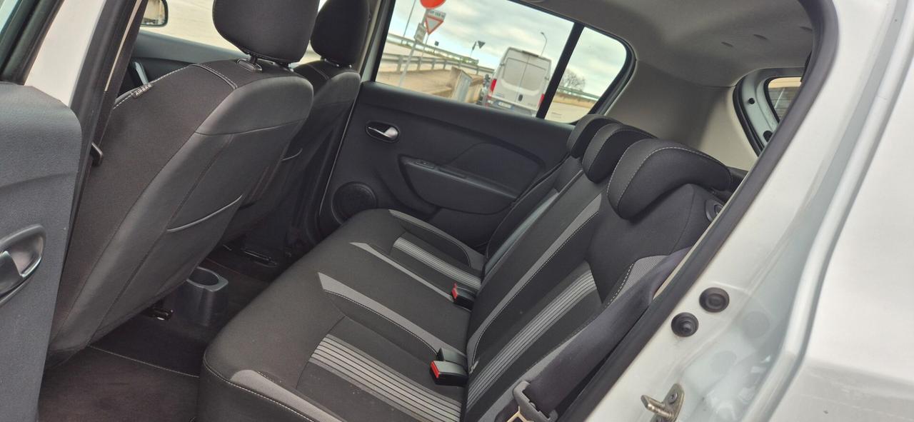 Dacia Sandero Stepway Turbo GPL 90 CV NEOPATENTATI