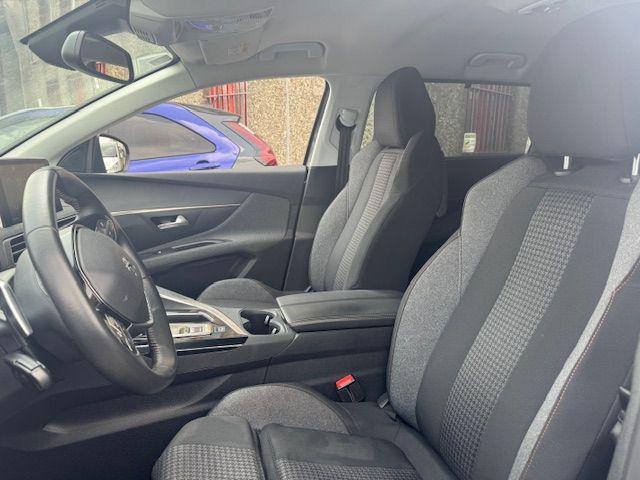 PEUGEOT 5008 BlueHDi 130 S&S EAT8 Business