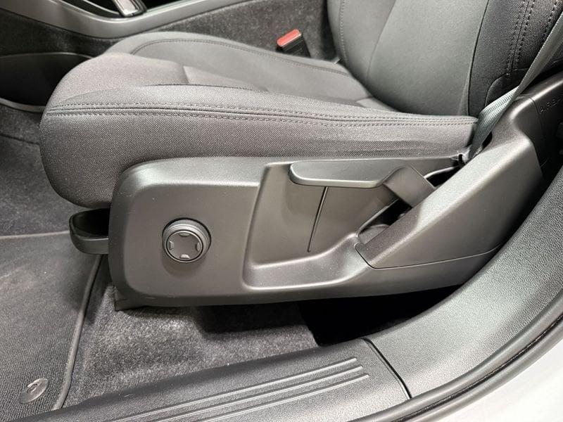 Volvo XC40 Recharge T4 Plug-in Hybrid auto Recharge Inscription Expression