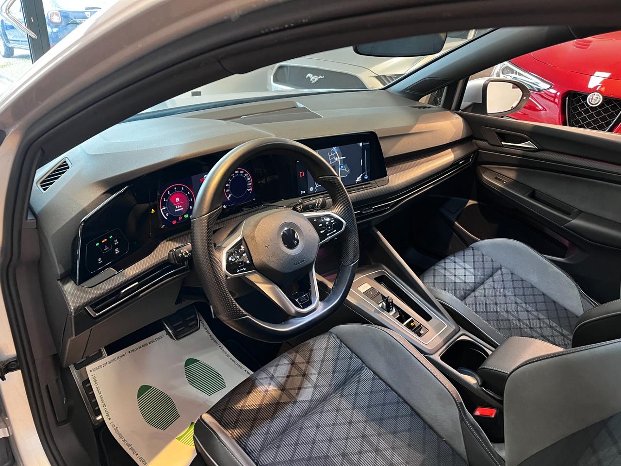 Volkswagen Golf 1.5 eTSI 150 CV EVO ACT DSG R-Line