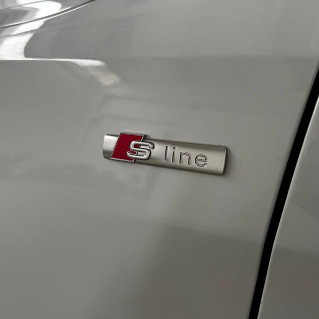 AUDI A1 SPB 30 TFSI Identity Black