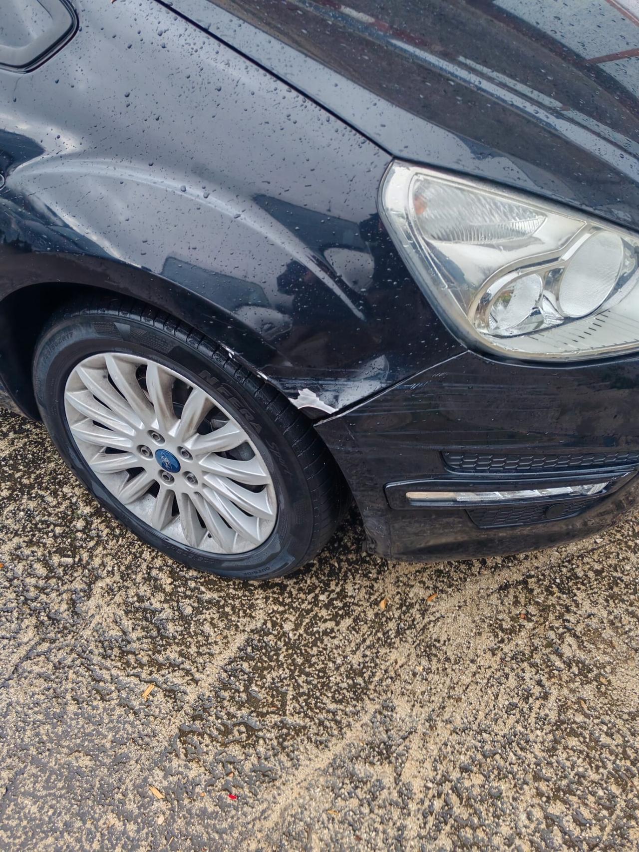 Ford S-Max 2.0 TDCi 140CV Powershift 7 posti Business Nav