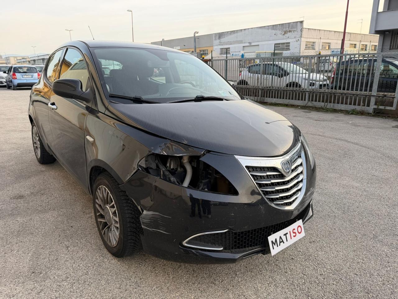 LANCIA Y 1.2 Platinum VENDUTA abbinata con CLASSE B