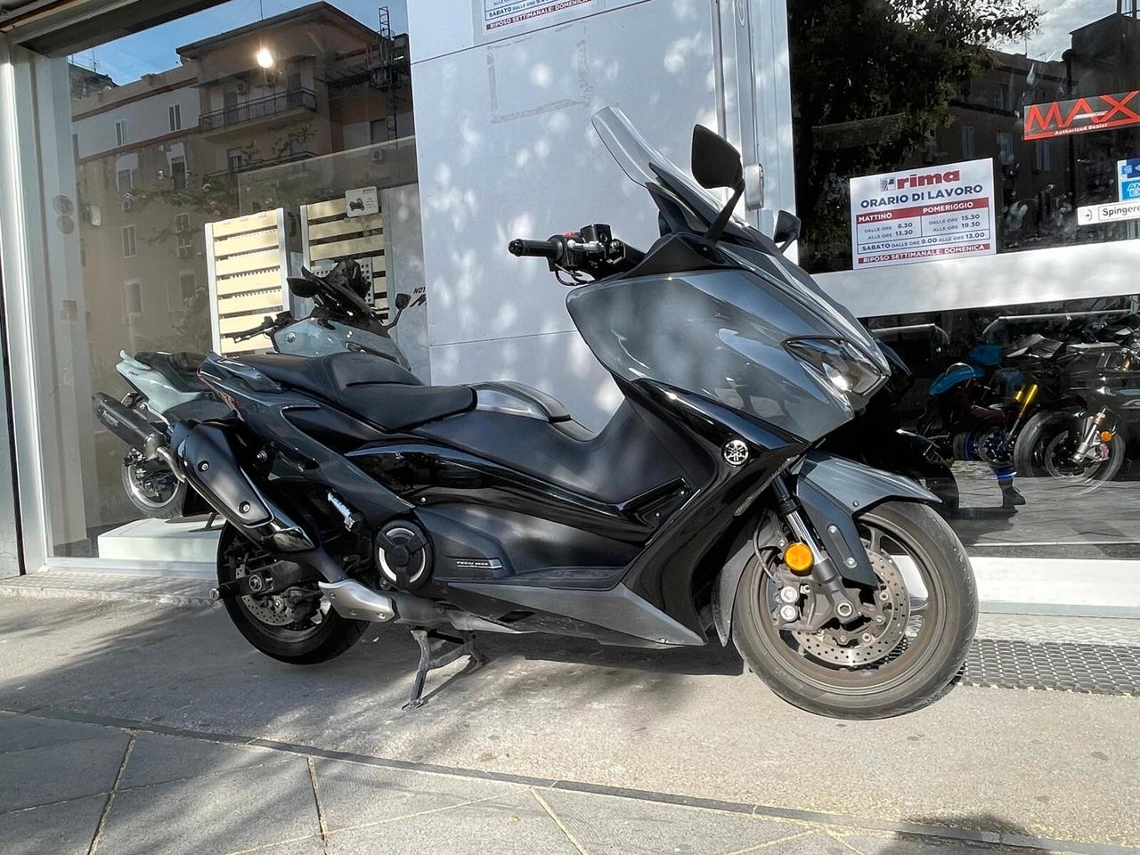 Yamaha TMAX 560 tech max