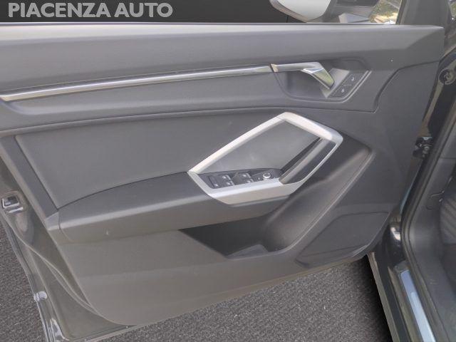 AUDI Q3 35 TDI S tronic.VIRTUAL.NAVI.LED
