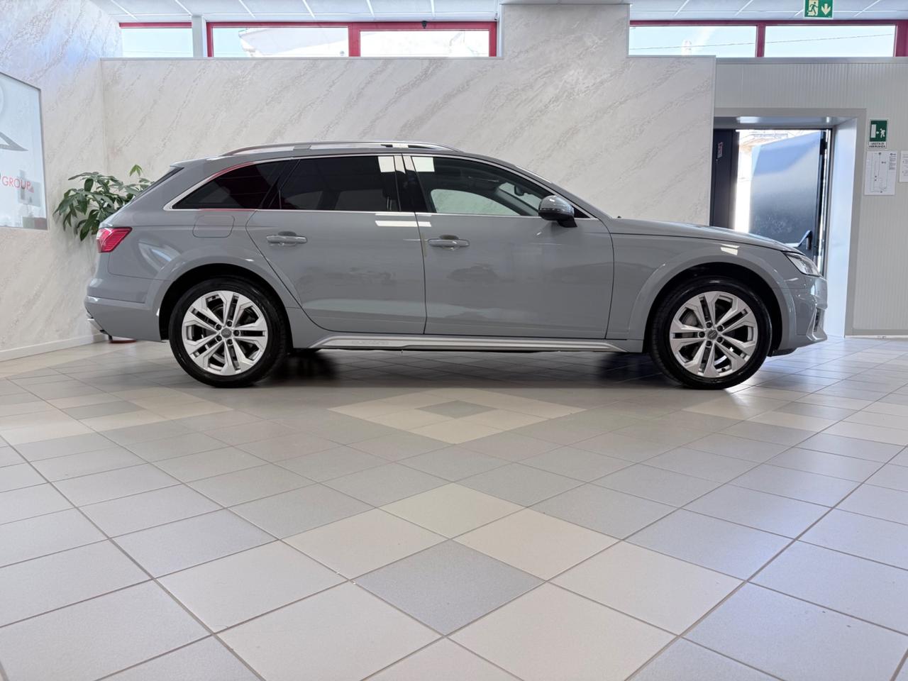 Audi A4 allroad 40 TDI 204 CV S tronic Identity Contrast