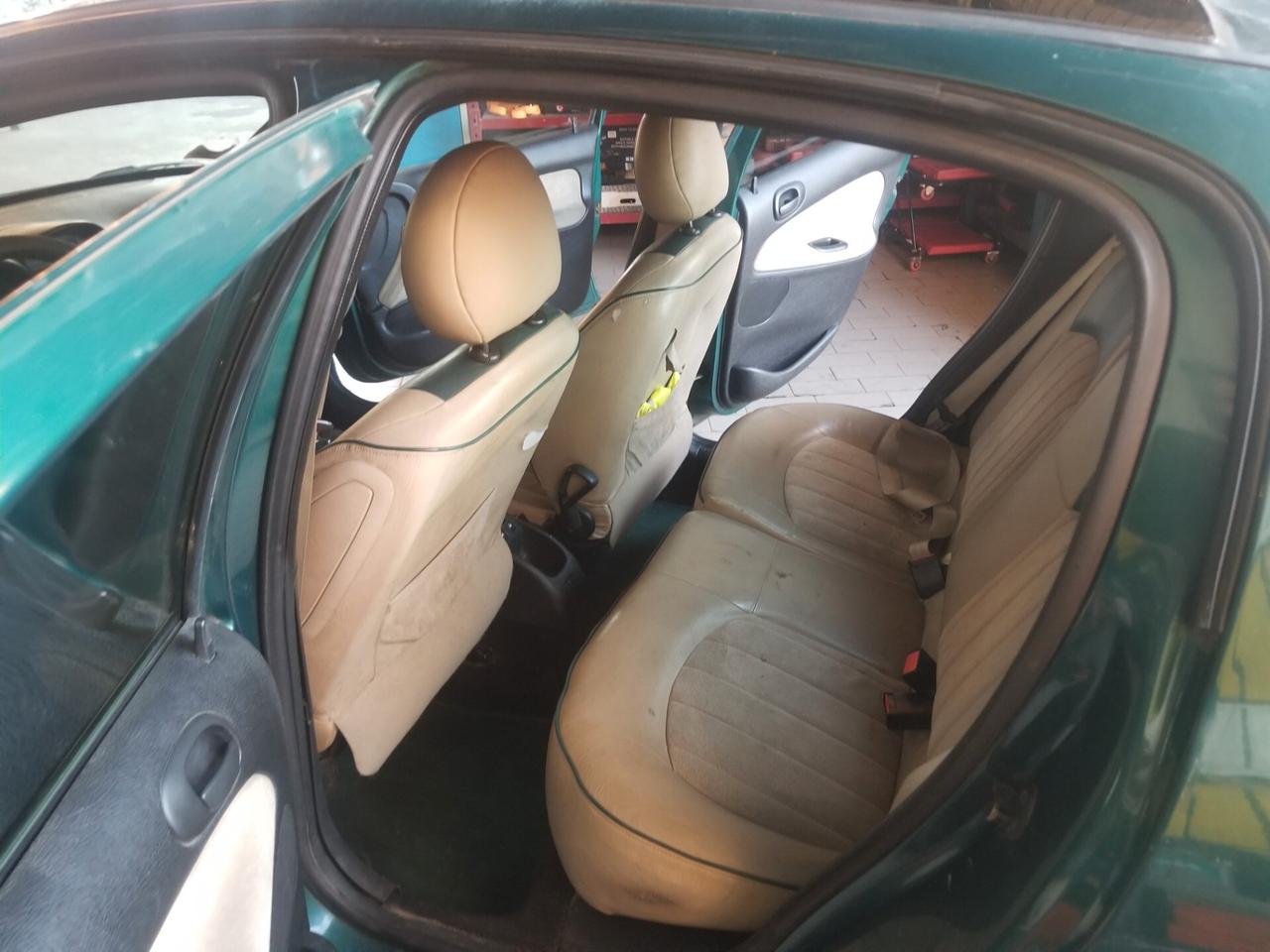 Peugeot 206 1.1 5p. XR