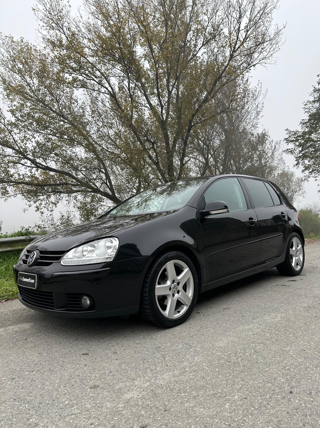 Volkswagen Golf 1.6 16V FSI 5P