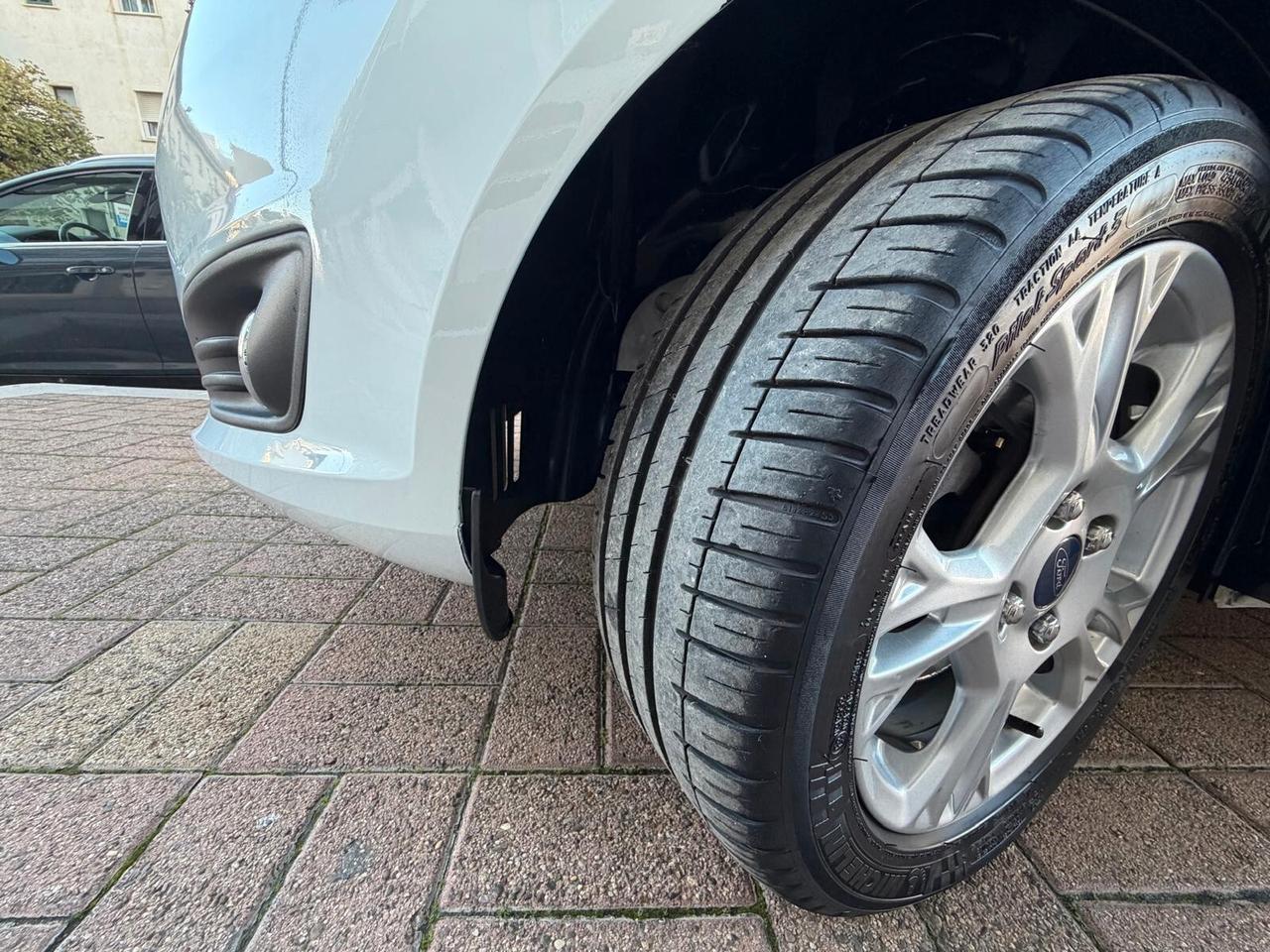 Ford Fiesta 1.5 TDCi 75CV 5p Titanium NAVI/LED