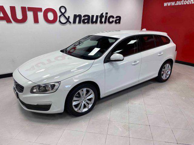VOLVO V60 2.0 D2 MOMENTUM