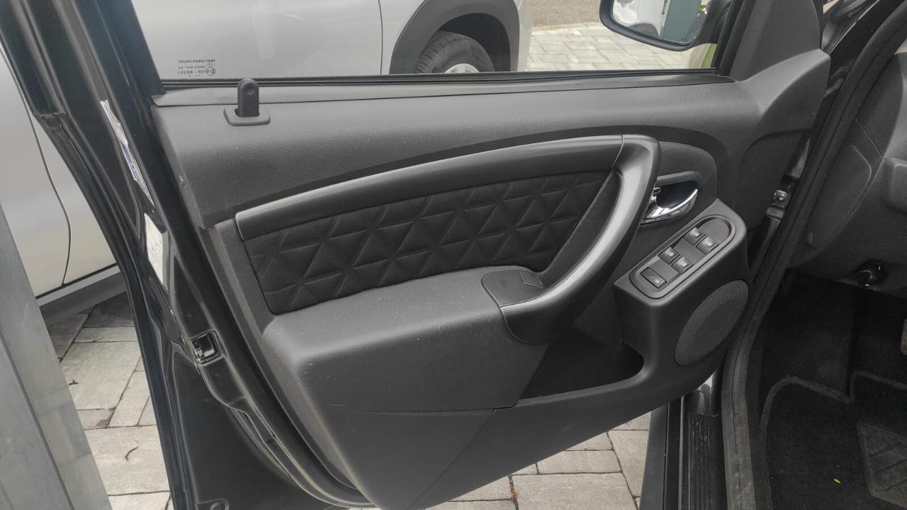 DACIA DUSTER 1.6 BENZINA 4X4 4WD 105CV
