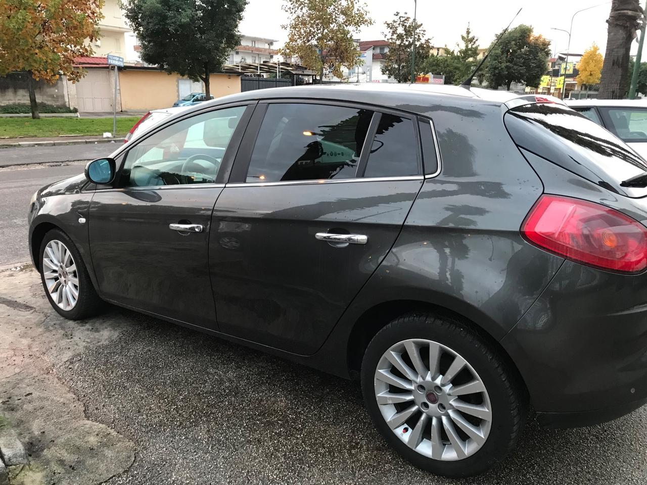 Fiat Bravo 1.6 MJT 120 CV 88 KW Emotion auto pari al nuovo