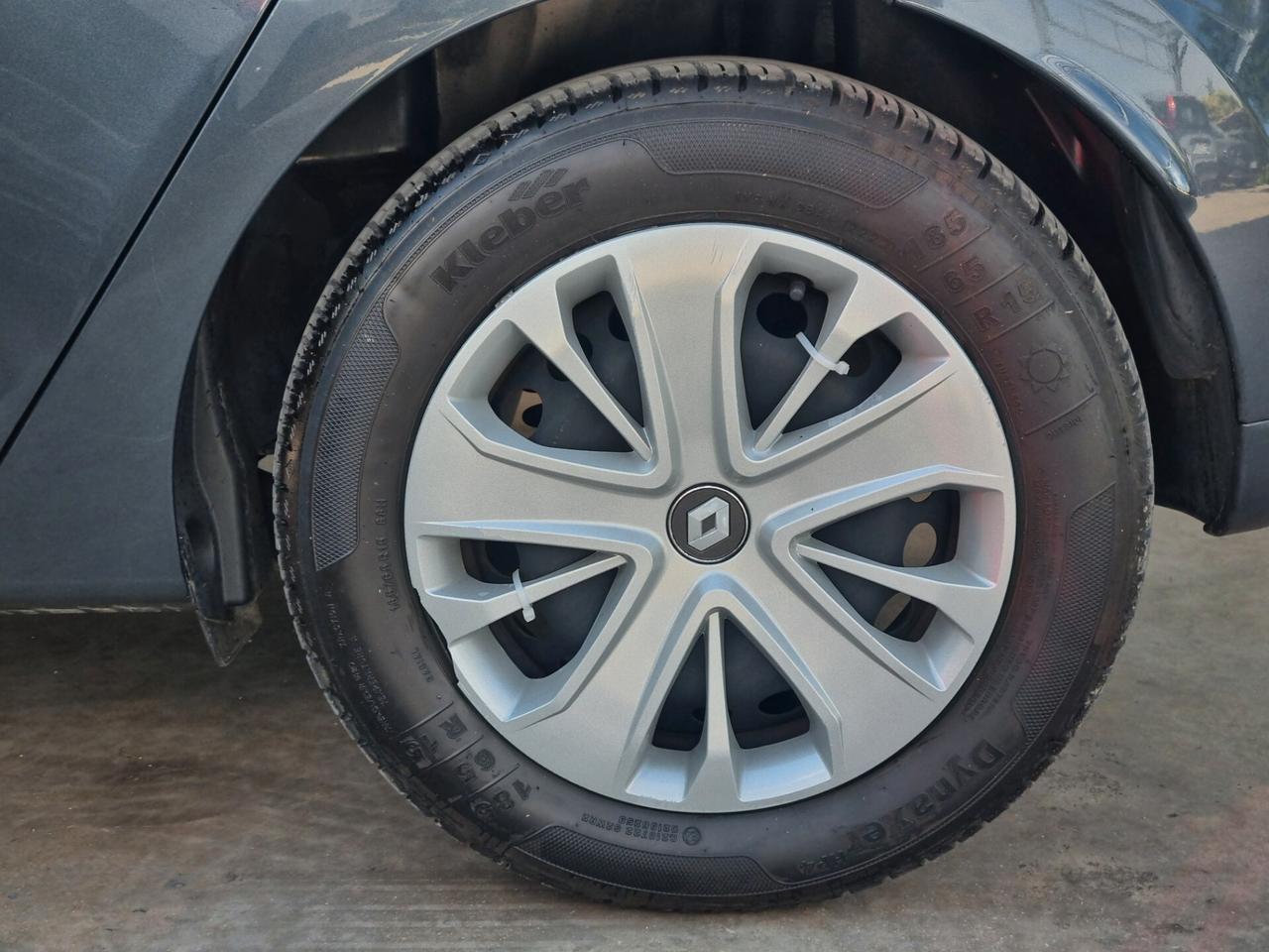 Clio IV 2017 1.2 16v Zen 75cv