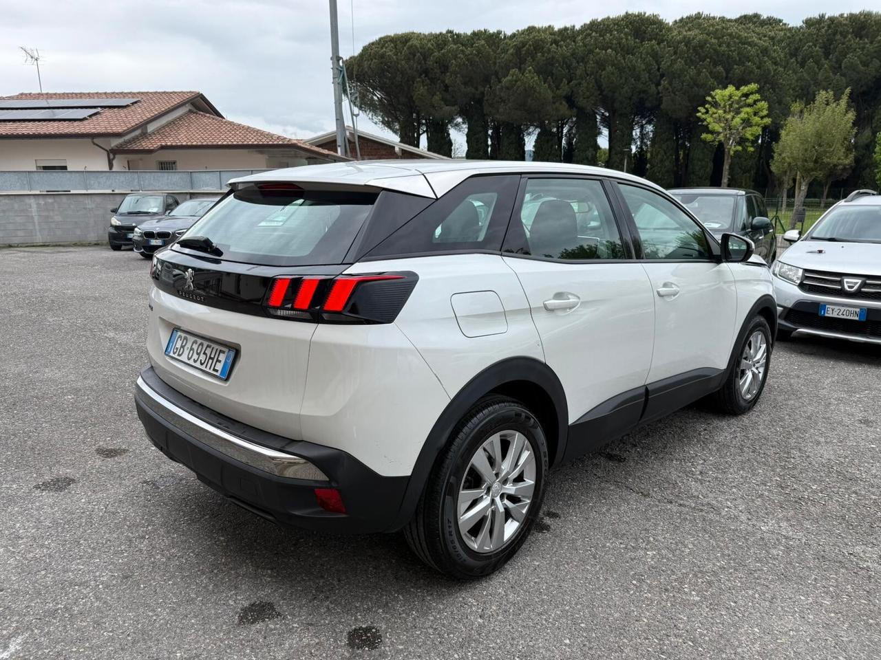 Peugeot 3008 BlueHDi 130 S&S EAT8 Business