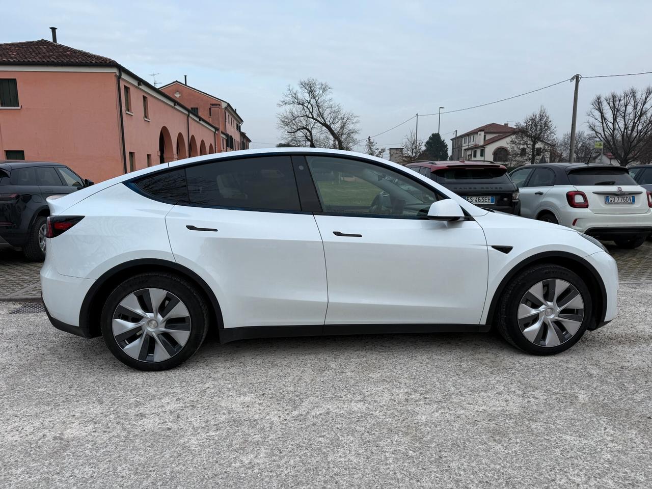 Tesla Model Y Long Range AWD
