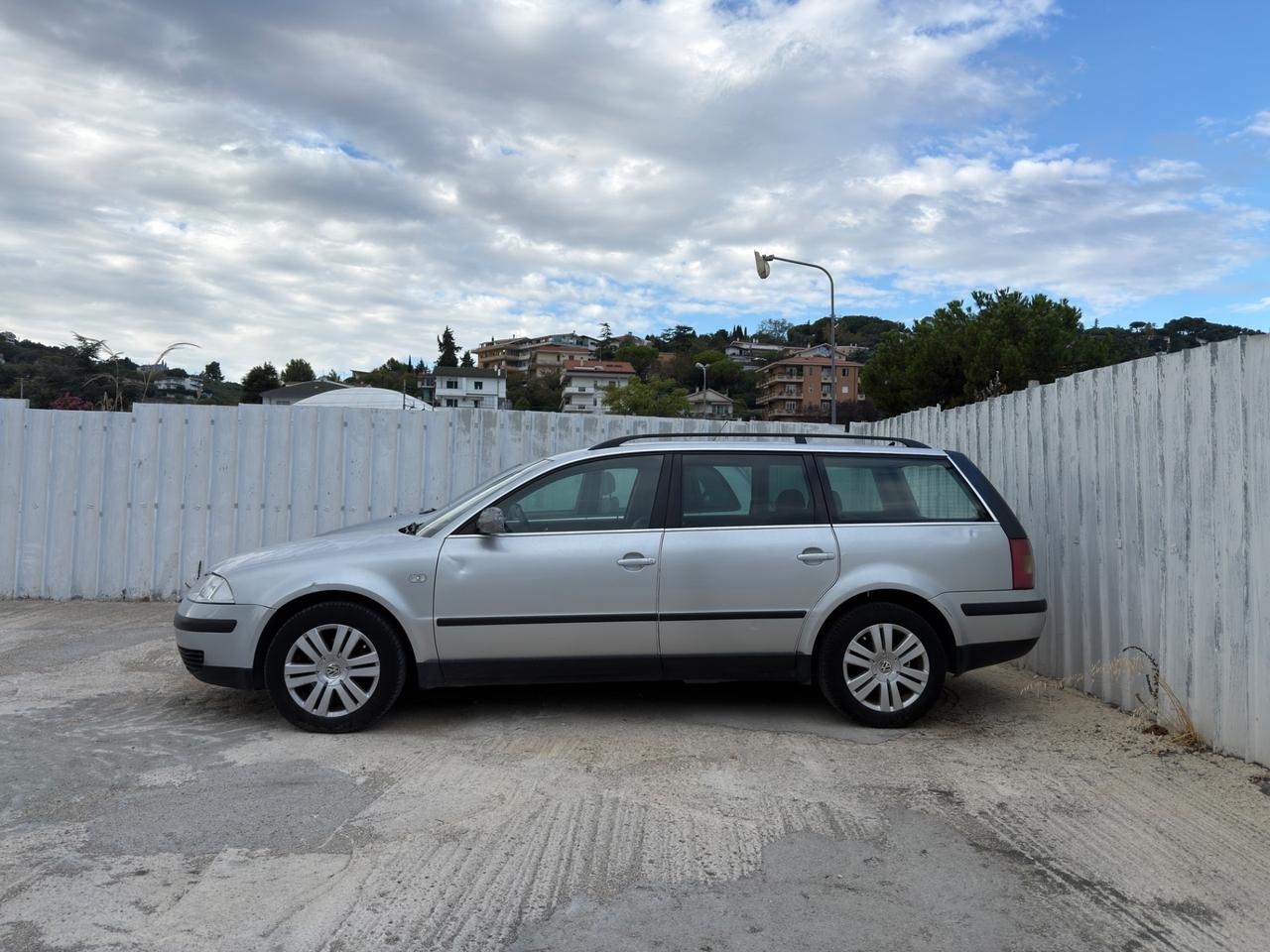 Volkswagen Passat 1.9 TDI/130 CV Var. Business