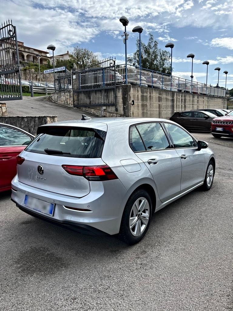 Volkswagen Golf 8 2.0 TDI 150cv 2021