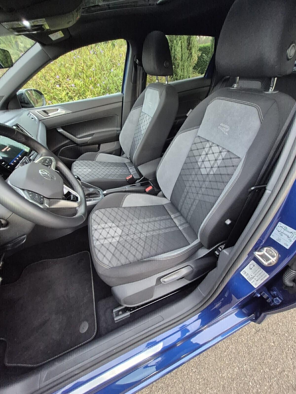 VOLKSWAGEN TAIGO 1000 BENZINA R-LINE 115 Cv CAMBIO AUTOMATICO-2025