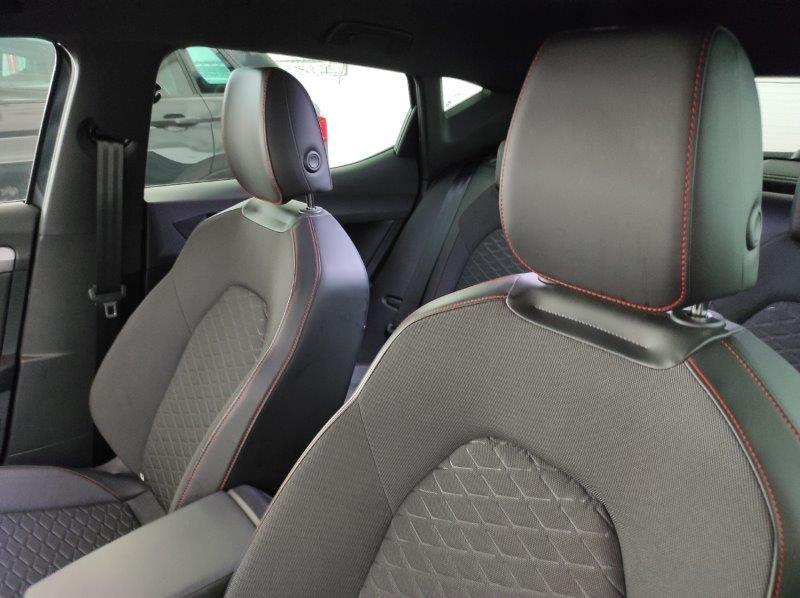 SEAT Leon 4ª serie - Leon 1.5 eTSI 150 CV DSG FR