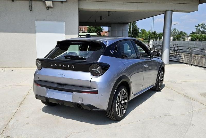 Lancia Ypsilon Hybrid e-DCT