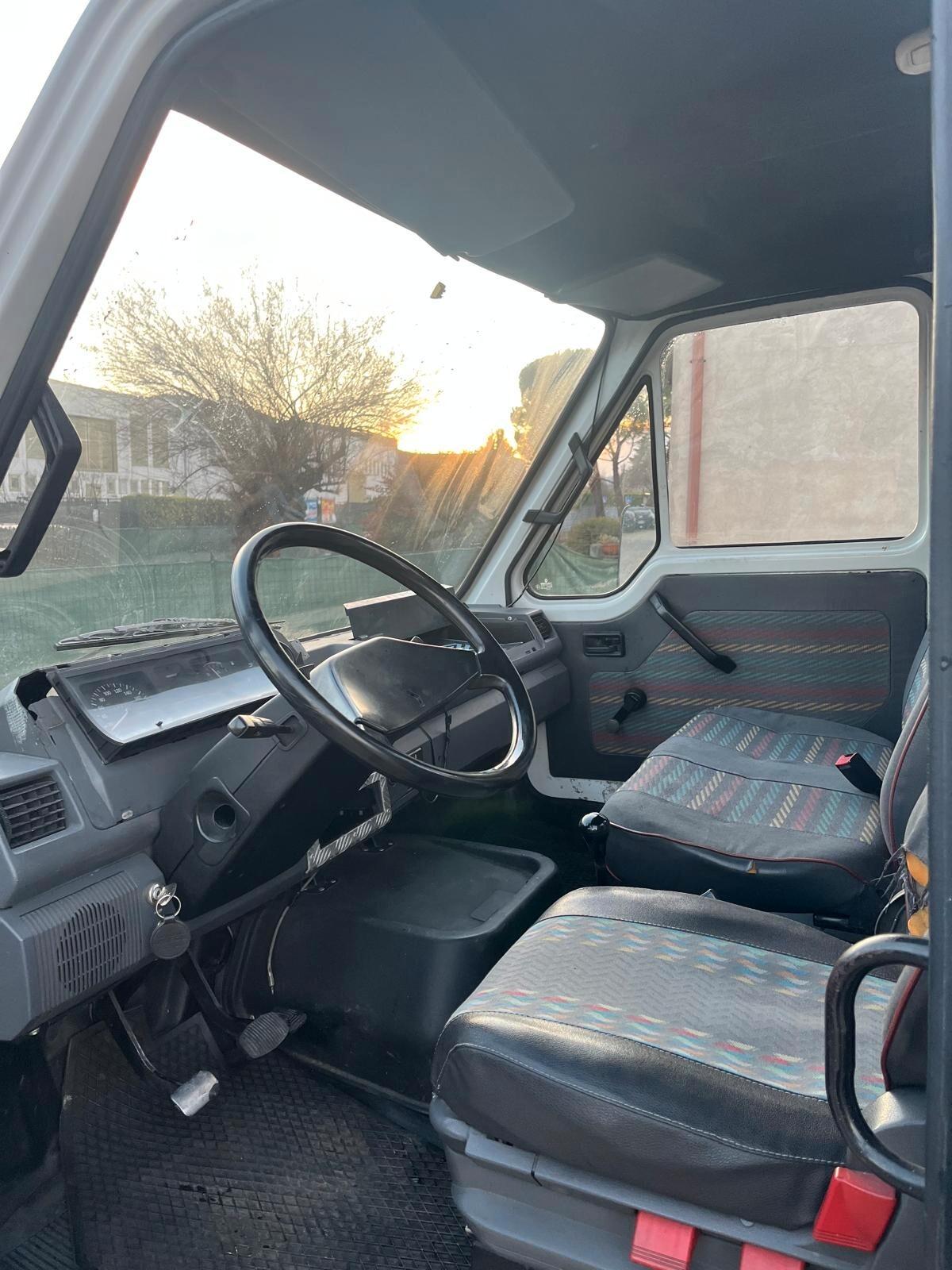 Renault Master Carroattrezzi