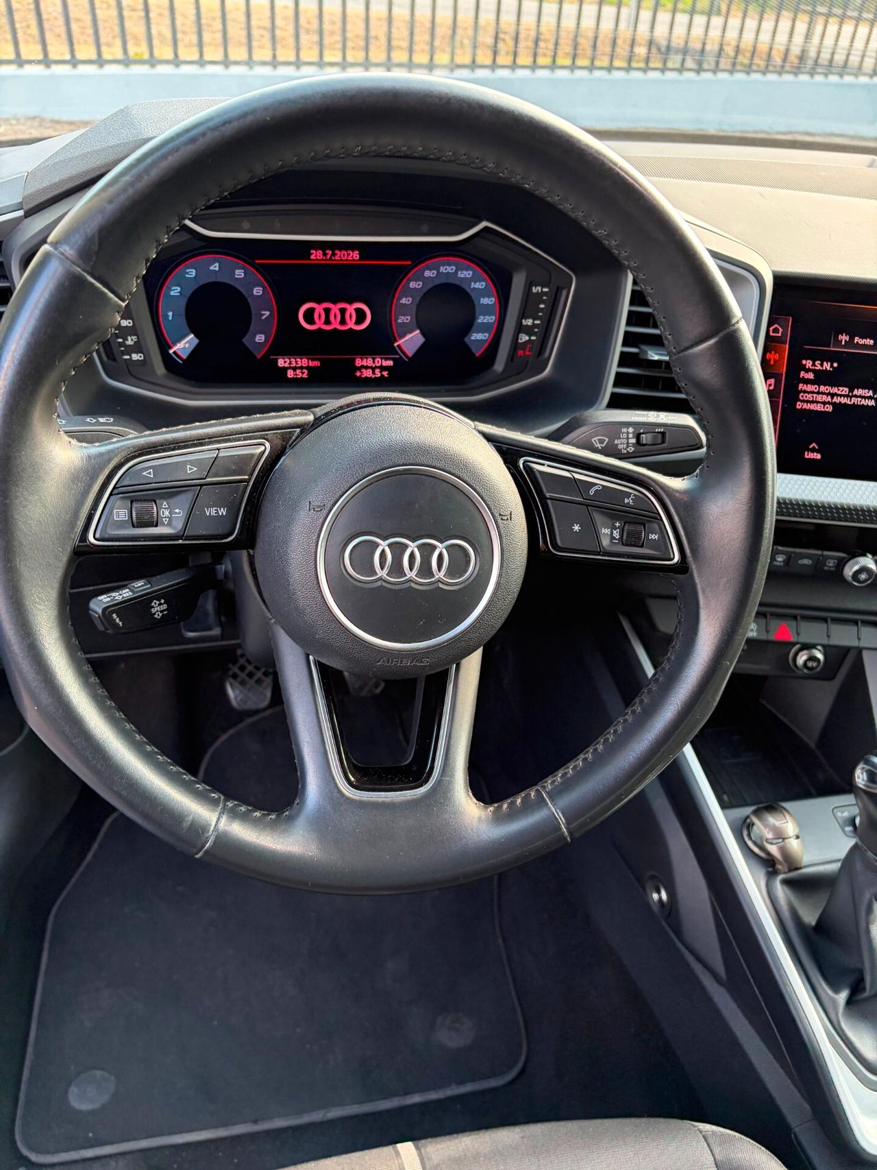 Audi A1 citycarver 30 TFSI Identity Contrast
