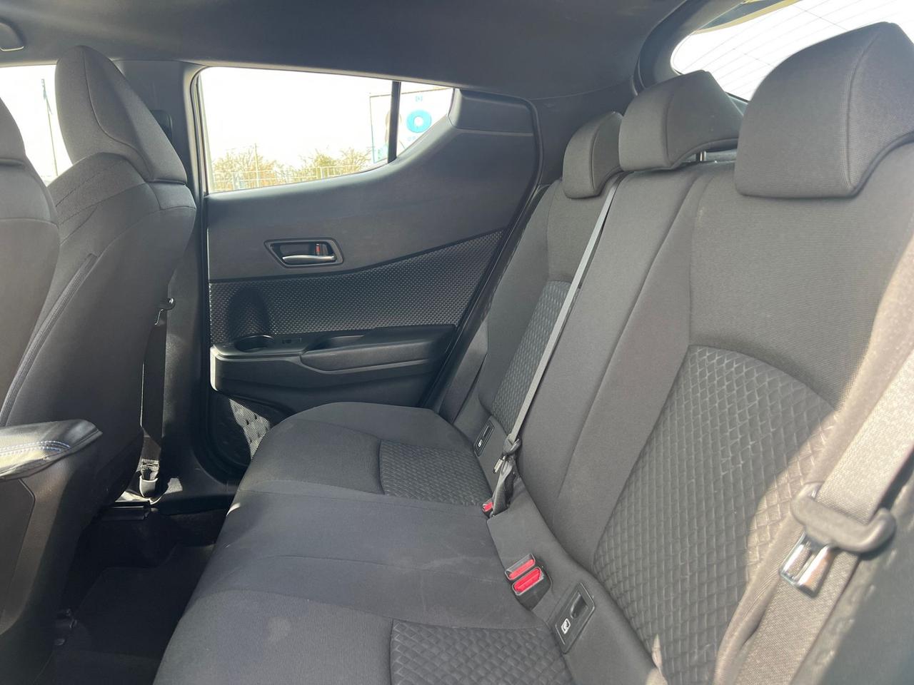 Toyota C-HR 1.8 Hybrid E-CVT Active