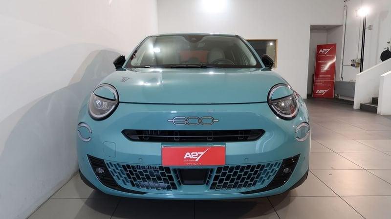 FIAT 600 600 1.2 hybrid La Prima II 145cv auto