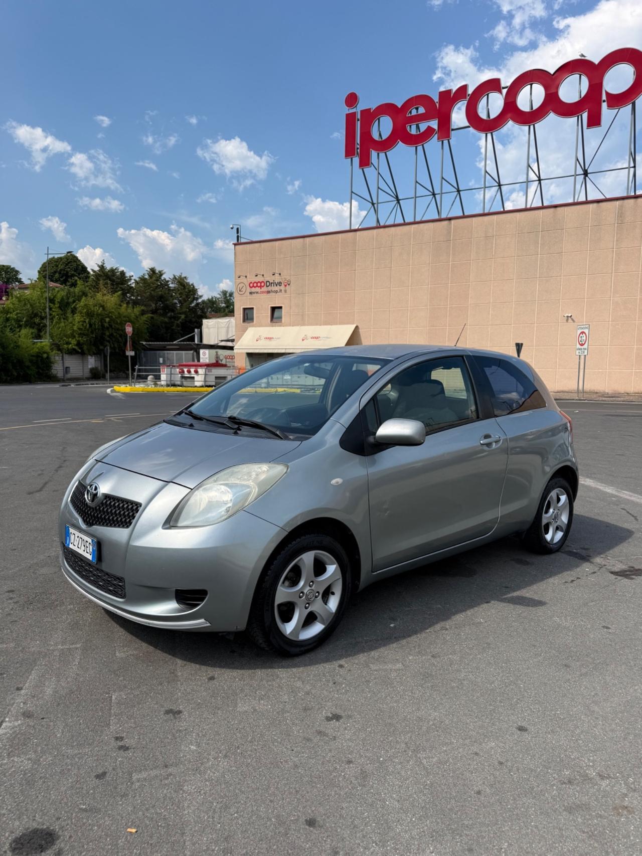 Toyota Yaris 1.0 3 porte Sol