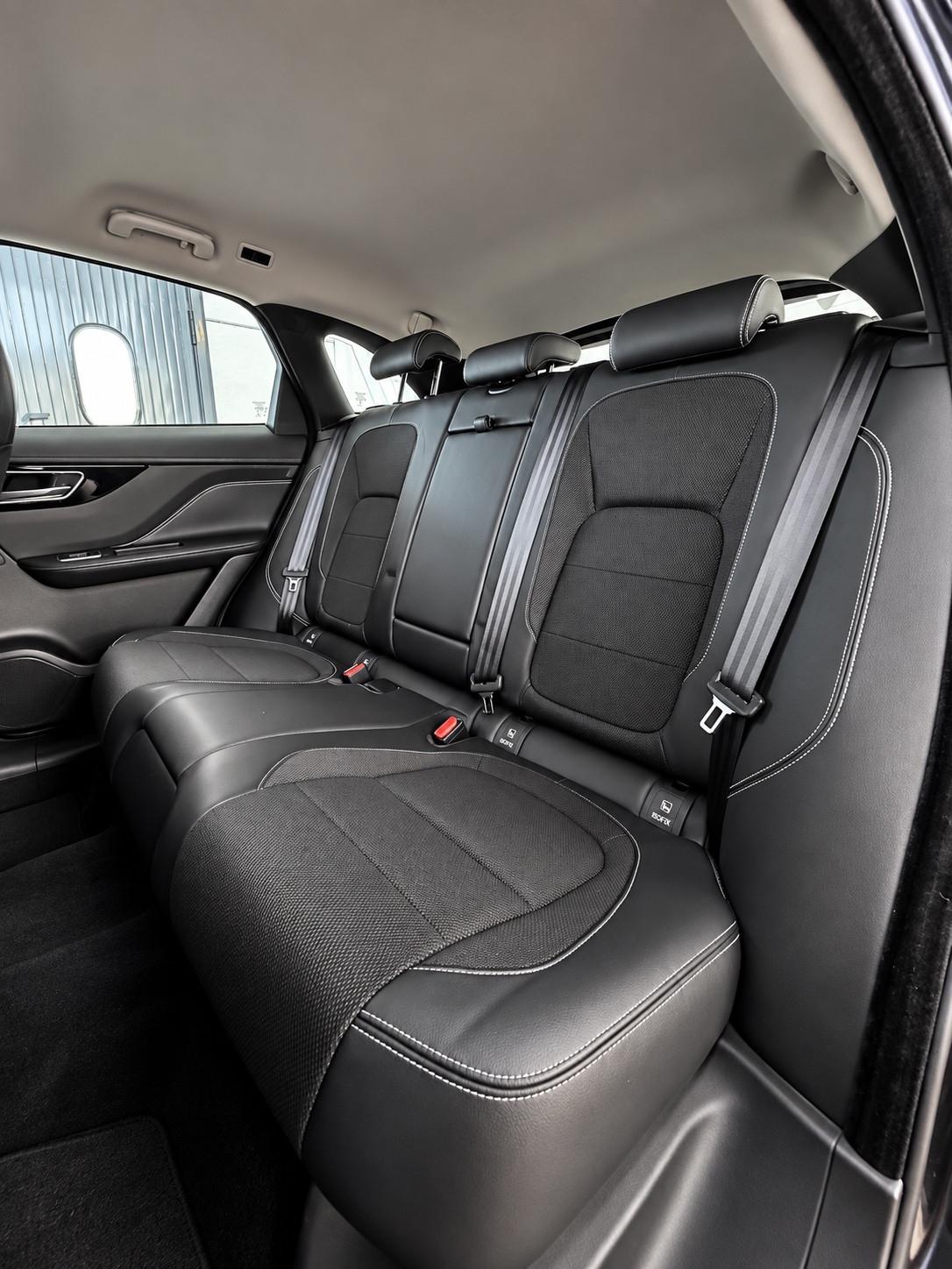 Jaguar F-Pace 3.0 D V6 300 CV AWD aut. R-Sport
