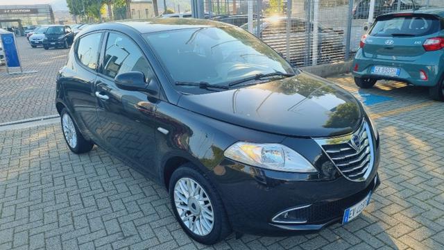 LANCIA Ypsilon 1.2 69 CV 5 porte Silver