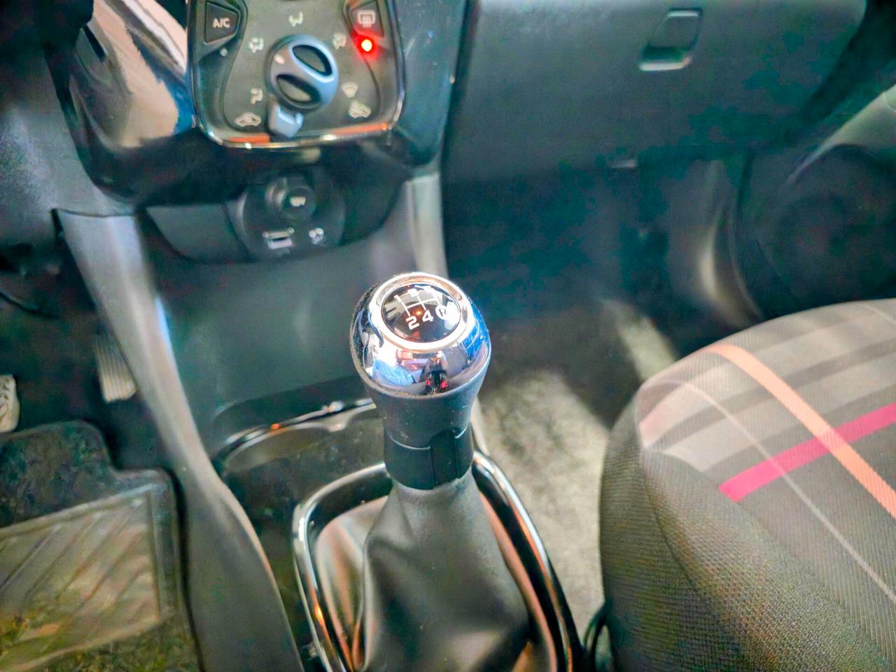 Peugeot 108 VTi 68 5 porte Allure TOP!