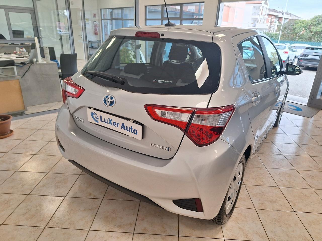 Toyota Yaris 1.5 Hybrid 5 porte Business