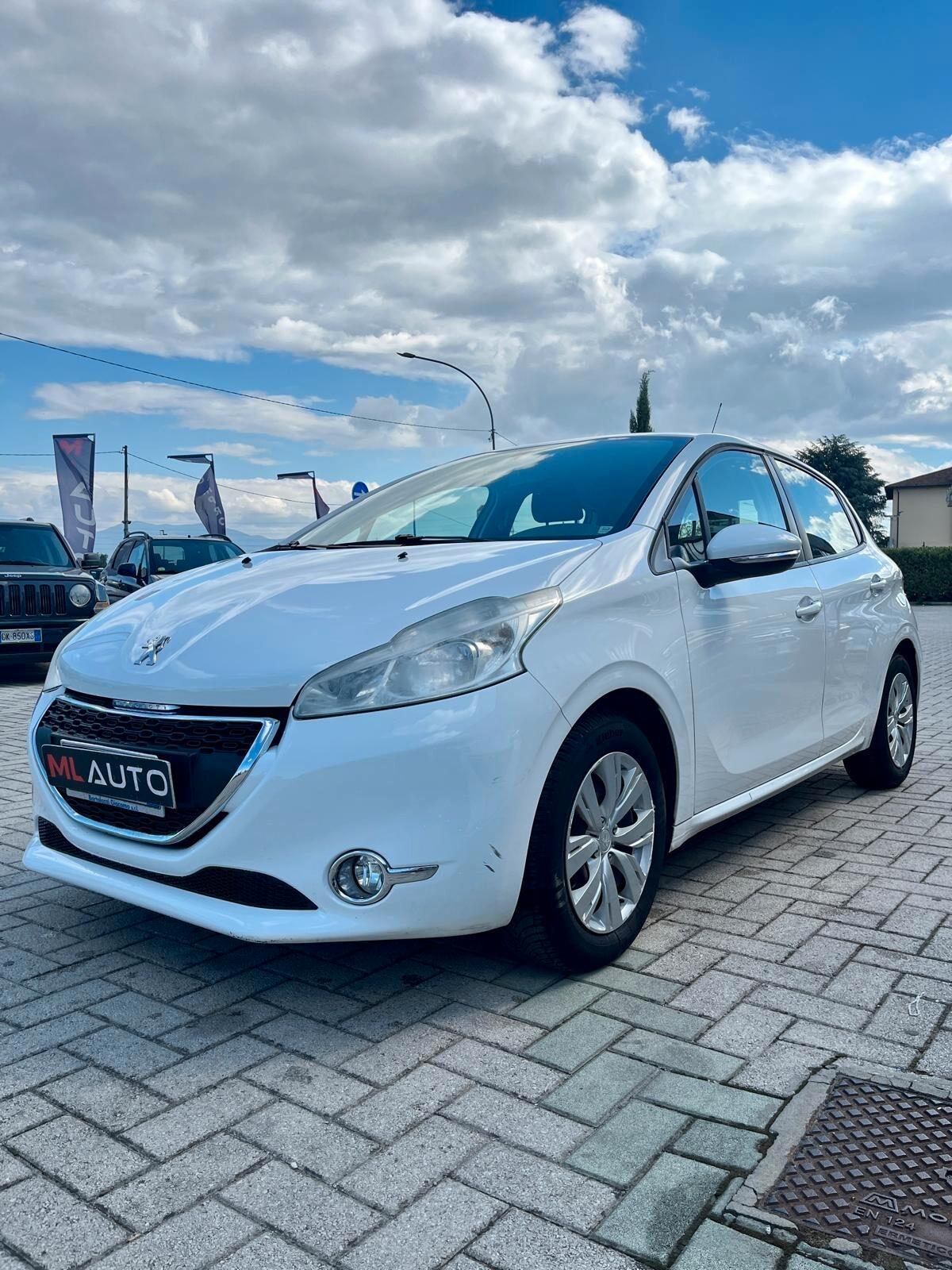 Peugeot 208 1.4 HDi 68 CV 5 porte OK NEOPATENTATO