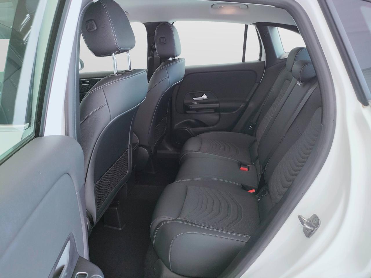 Mercedes-Benz GLA-H247 2023 - GLA 180 d Advanced auto