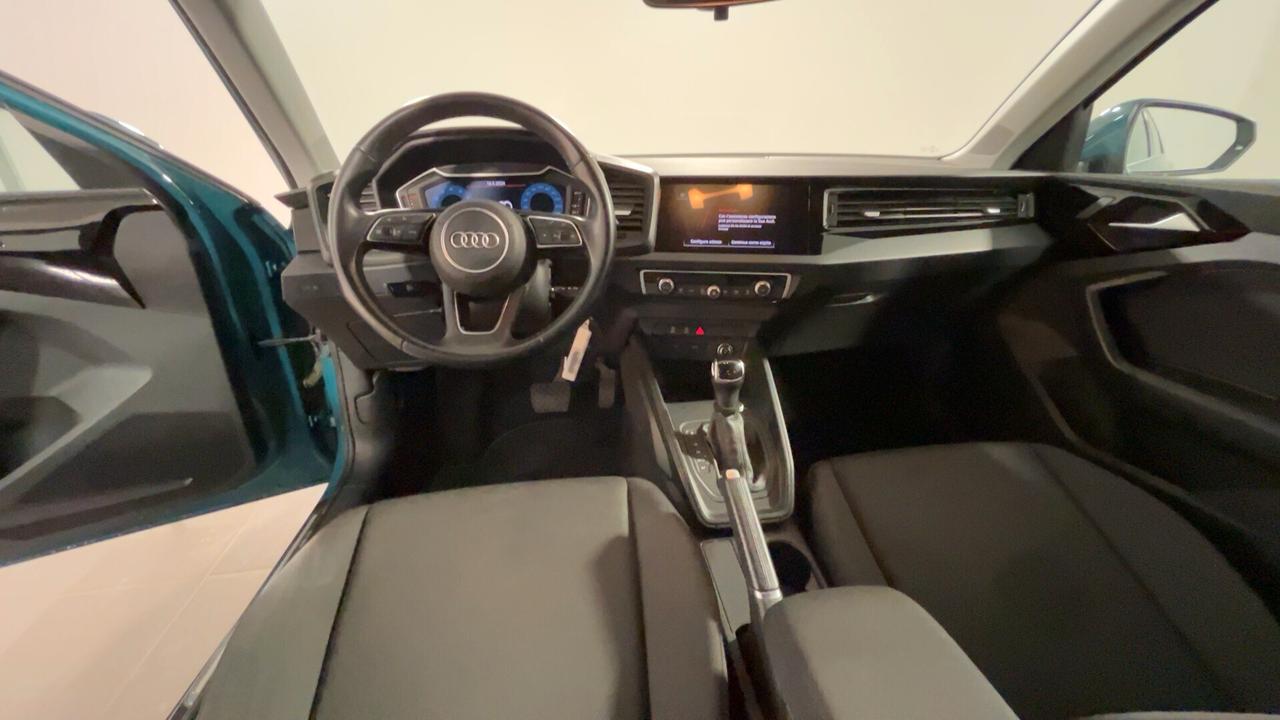 Audi A1 citycarver 30 TFSI S tronic Identity APPLE CAR PLAY NAVI XENON LED CRUISE VIRTUALCOCKPIT