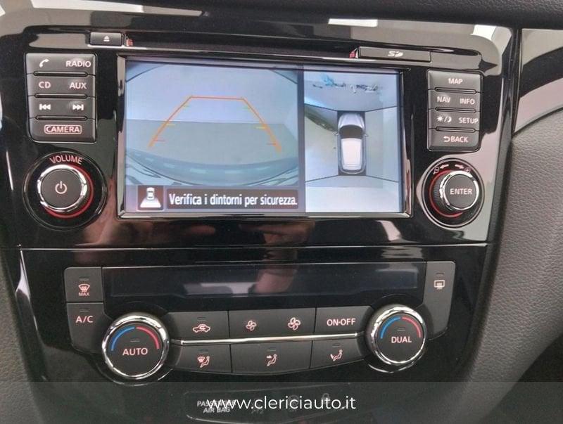 Nissan Qashqai 1.2 DIG-T N-Vision DCT (TETTO PAN.)