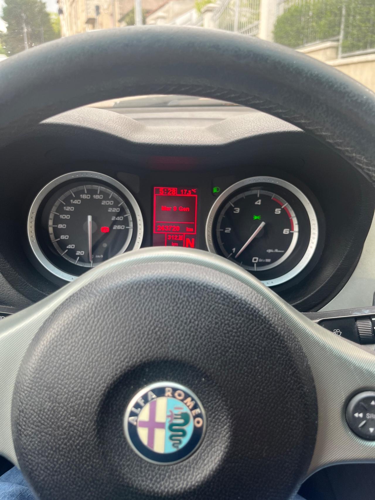 Alfa Romeo 159 1.9 JTDm 150CV Distinctive Q-Tronic