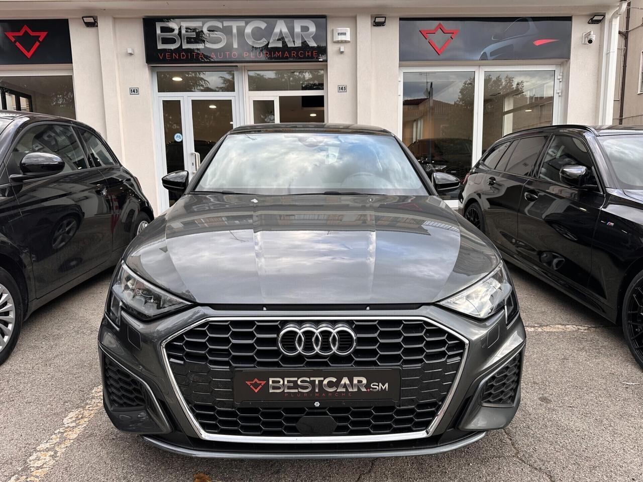 Audi A3 Sportback 30 TDI S tronic S Line / PANORAMA / R18 / VIRTUAL NAVI
